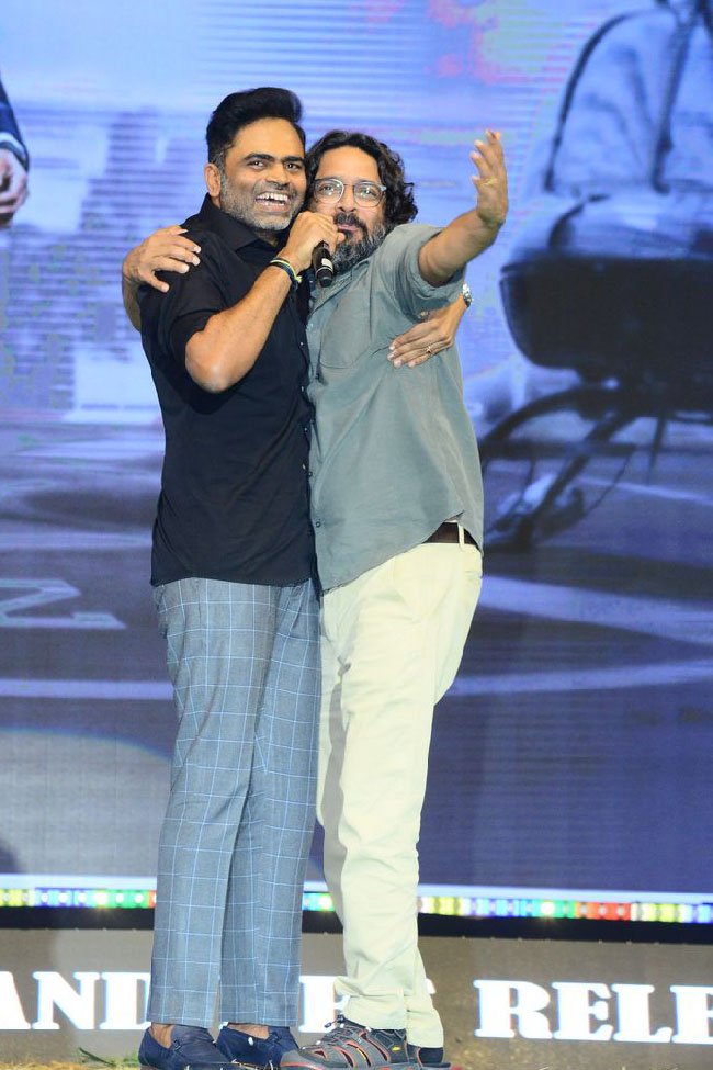 Maharshi-Movie-Pre-Release-Event